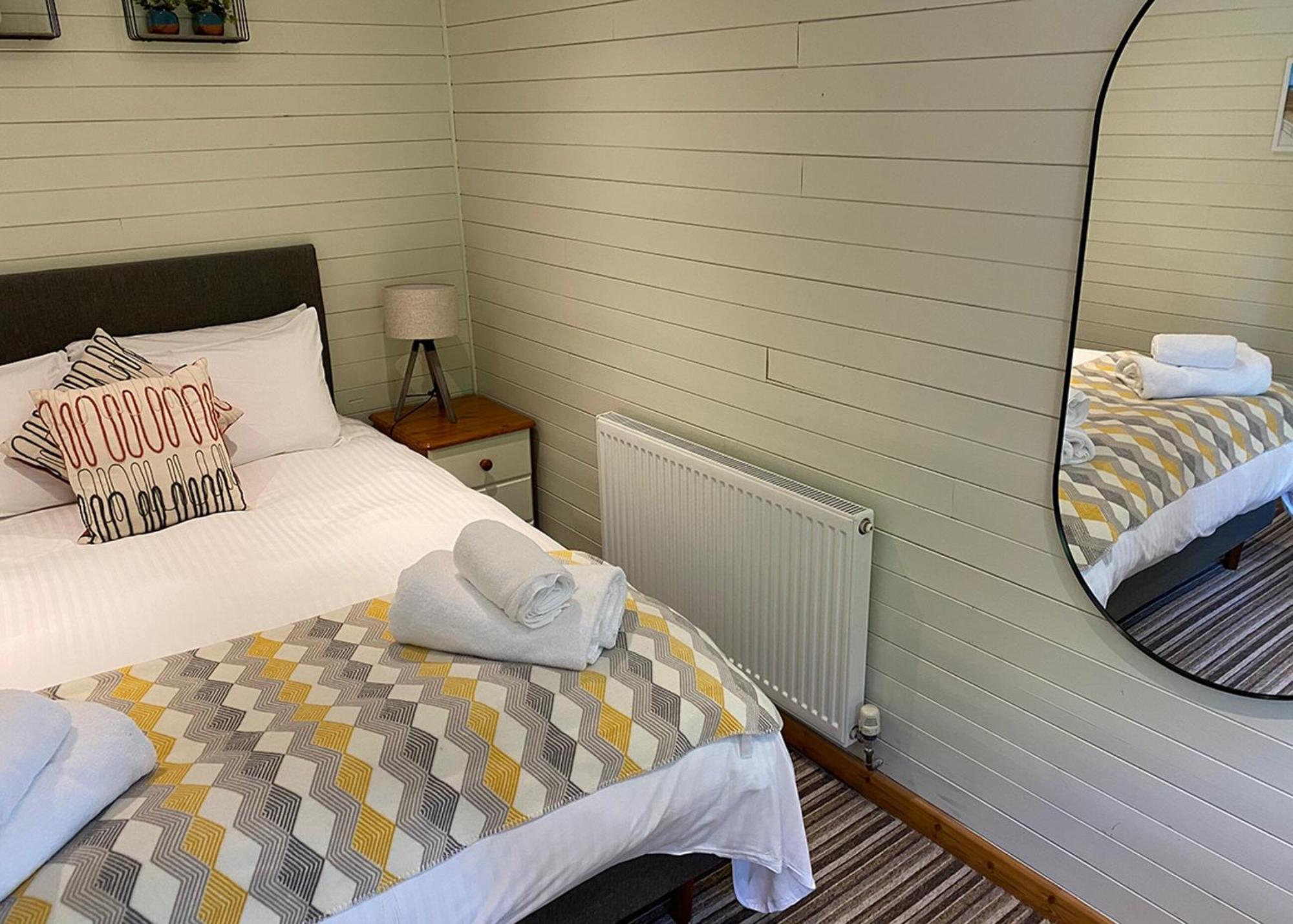 Ivyleaf Combe Lodges Stratton  Buitenkant foto