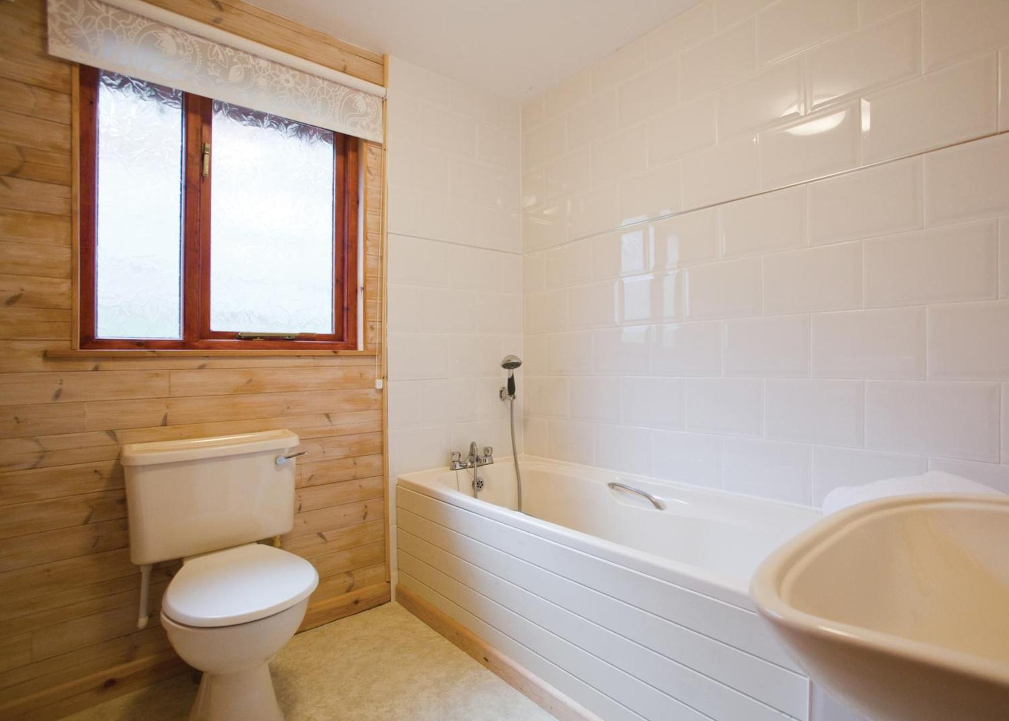 Ivyleaf Combe Lodges Stratton  Buitenkant foto