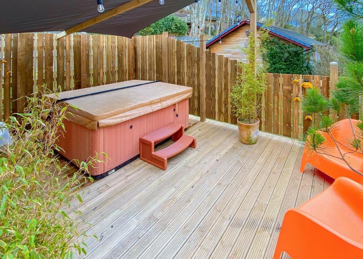 Ivyleaf Combe Lodges Stratton  Buitenkant foto